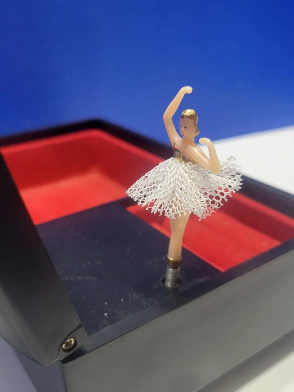 Vintage Black Lacquer Jewelry Box with Ballerina Plays You Light Up My Life